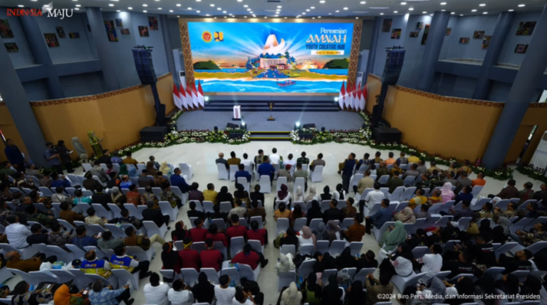 Presiden Jokowi Resmikan Gedung AMANAH Komitmen Pengembangan Anak Muda dari Ujung Barat Hingga Timur Indonesia