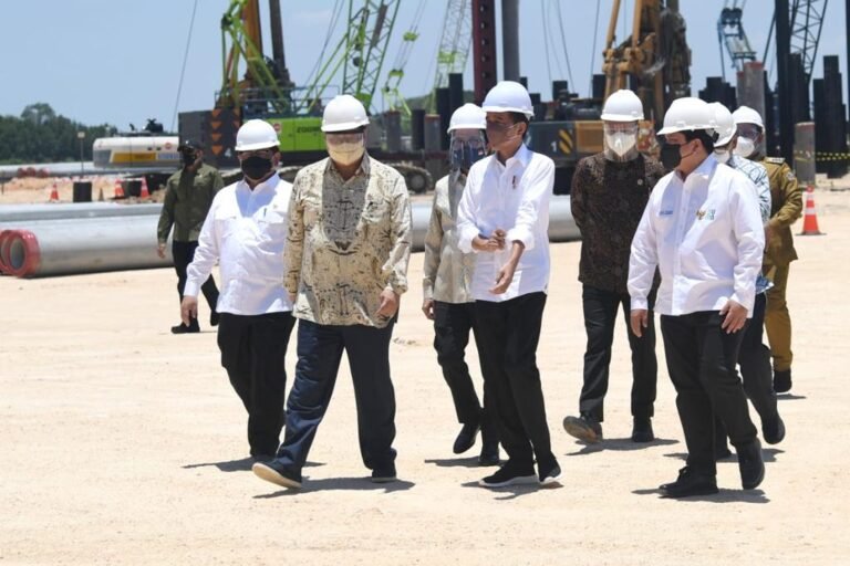 Presiden Jokowi Gencarkan Pembangunan Smelter Demi Pertumbuhan Ekonomi Indonesia