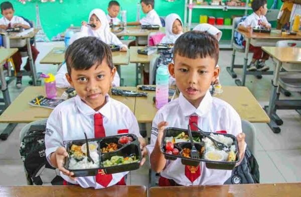 Makan Bergizi Gratis, Solusi Atasi Masalah Gizi Anak Indonesia