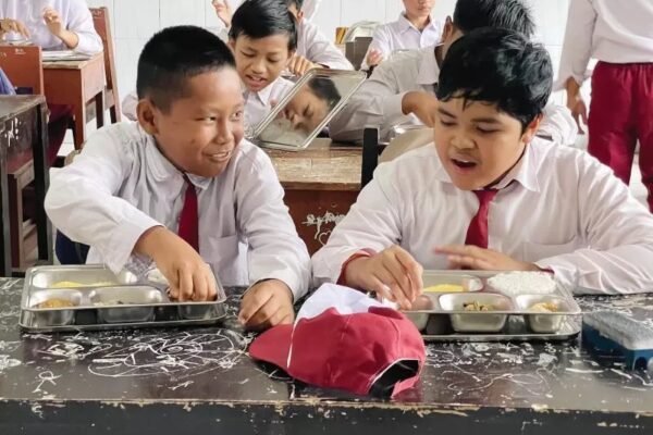 Setahun Prabowo-Gibran, MBG Jadi Bukti Nyata Pemerintah Hadir untuk Rakyat
