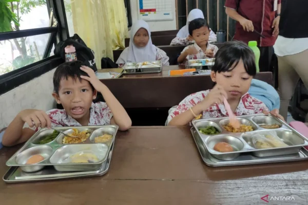 Bentuk Nyata Semangat Sumpah Pemuda, MBG Wujudkan Generasi Muda Sehat Kuat