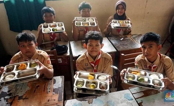 Memperkuat Janji Sumpah Pemuda, Pemerintah Tingkatkan Kualitas Hidup Remaja Lewat Program Makan Bergizi Gratis